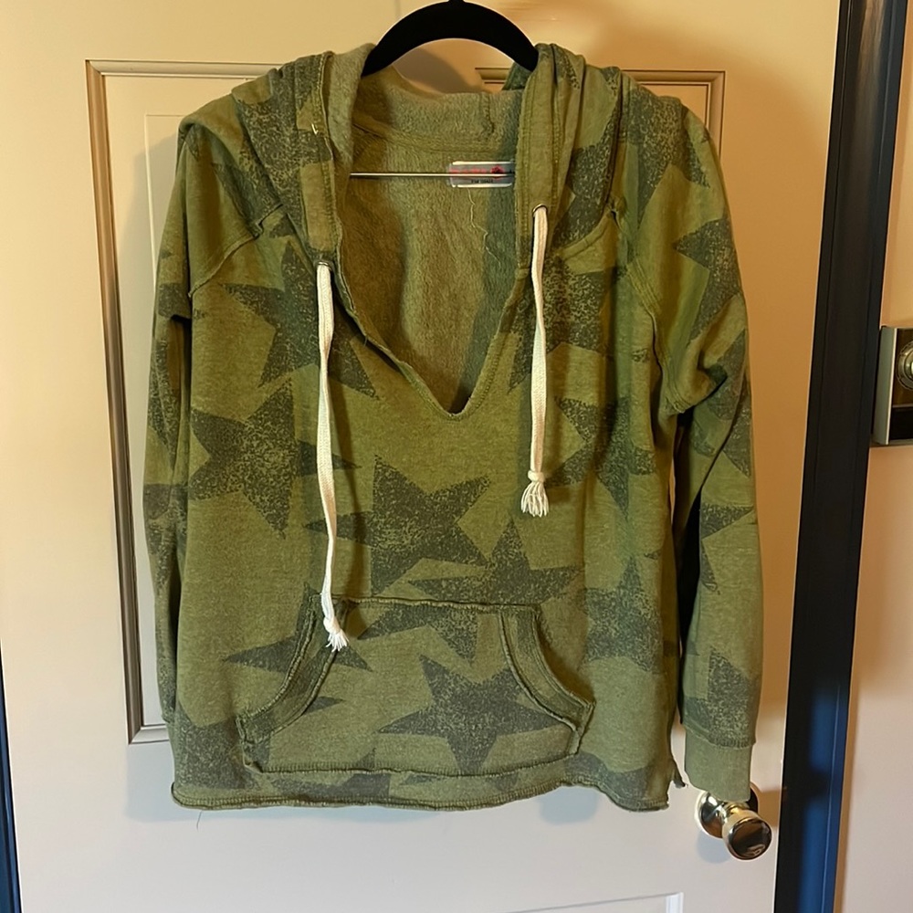 Star sweatshirt!